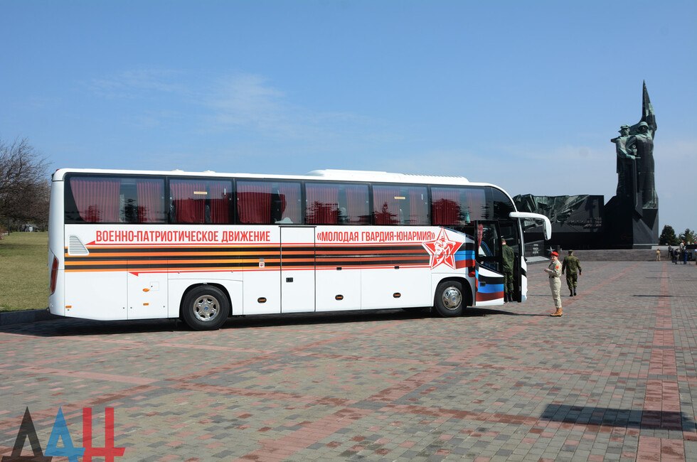 В «Юнармии» организуют для детей поездки по места воинской славы Донбасса