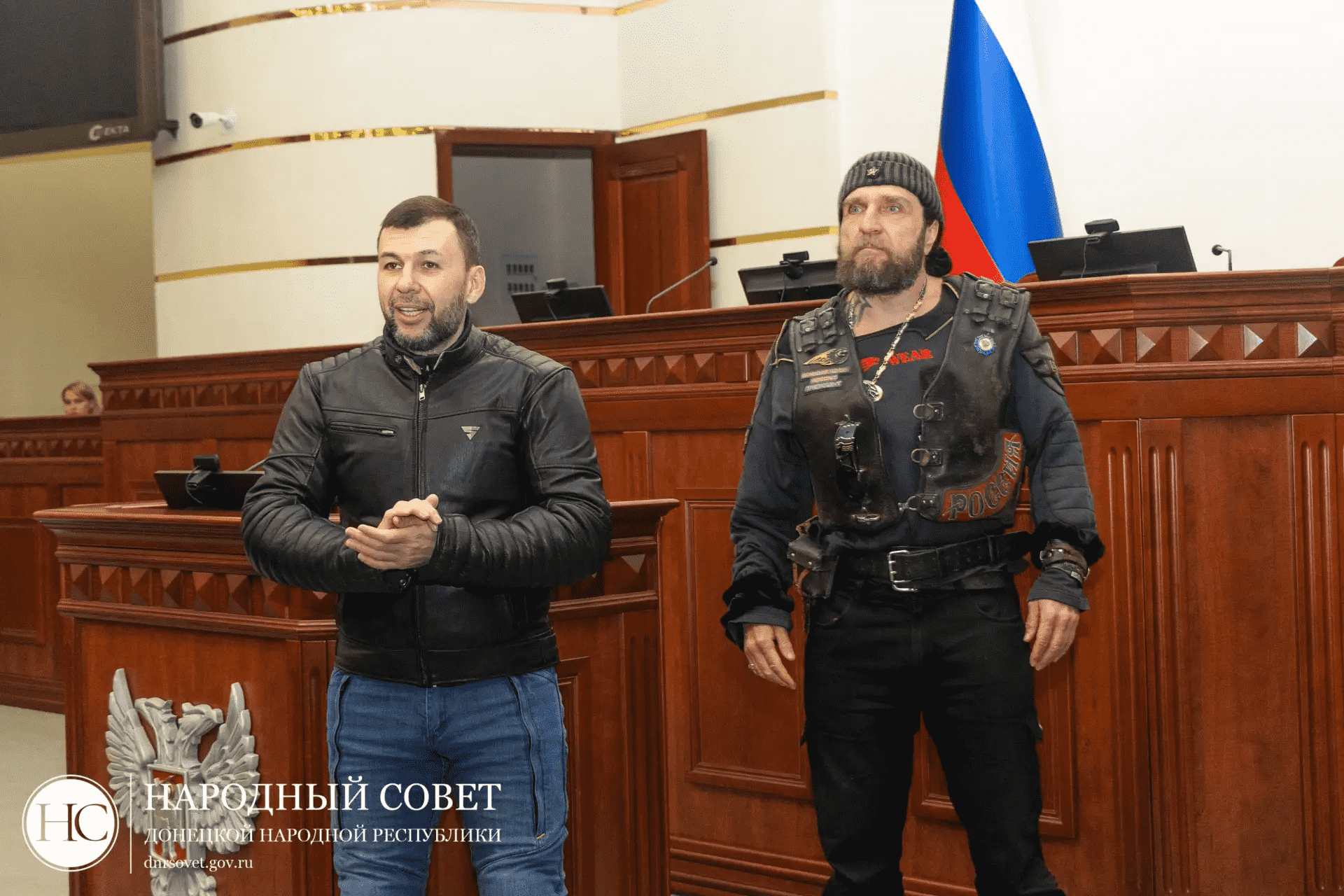 Участники «Русской весны» встретились в зале Дома Правительства