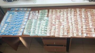 Двое подростков задержаны полицейскими в Мариуполе за хищение у пенсионеров 4 млн рублей для аферистов