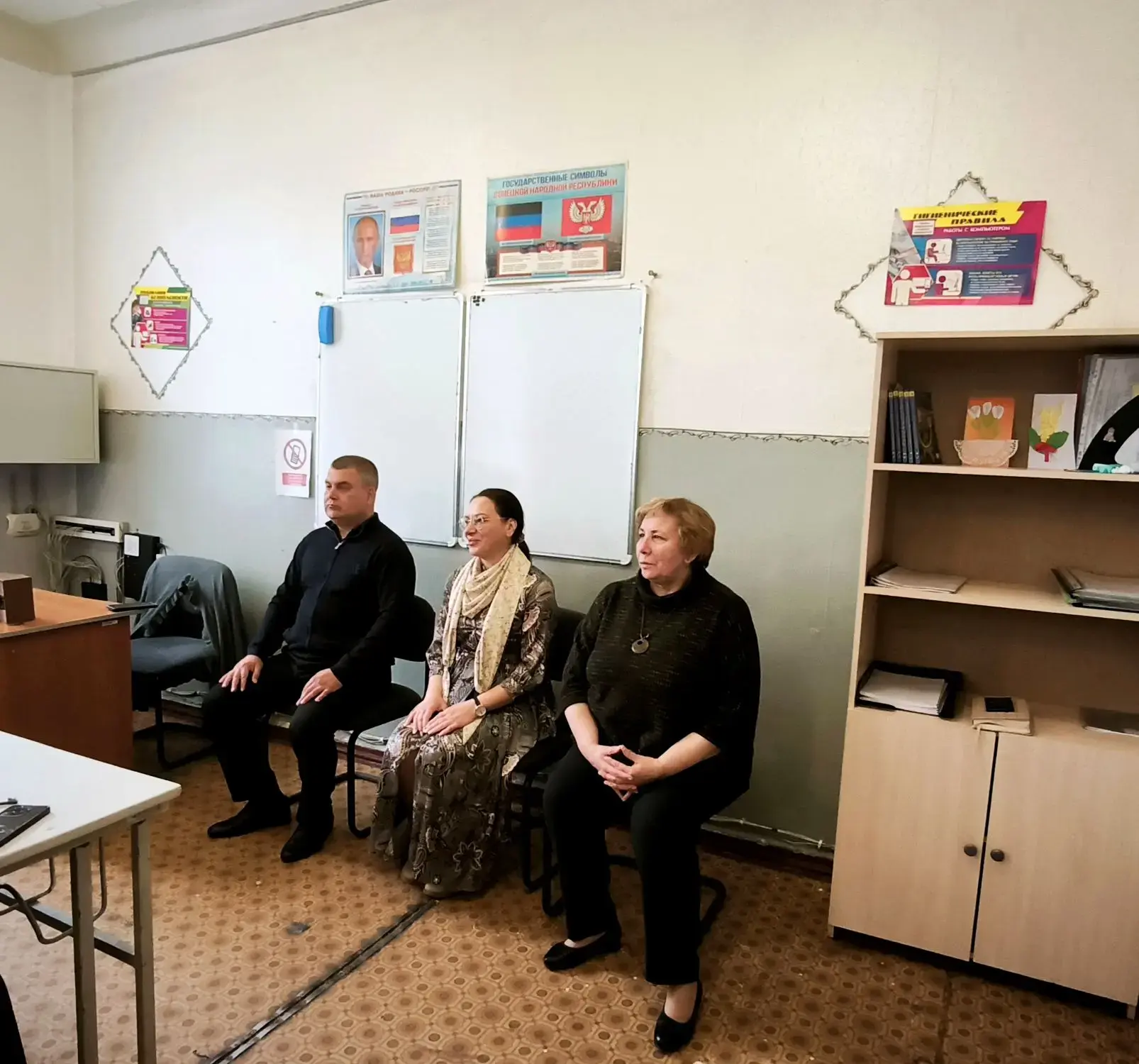 Сегодня,14 апреля, руководитель Управы Ленинского внутригородского района Администрации городского округа Донецк Татьяна Темникова, заместитель главы администрации - директор Департамента финансов Дмитрий Даньшин...