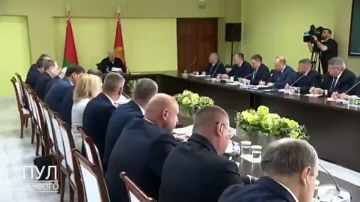 Президент Беларуси Александр Григорьевич поручил добавить к бульбе рыбку