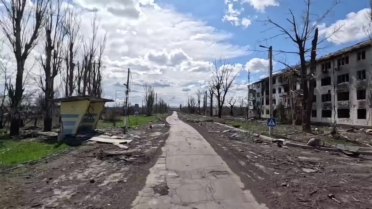 Пока – с ознакомительными визитами: в освобожденный Димитров заходят сотрудники полиции