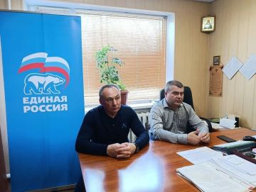 Михаил Меренков: Сегодня совместно с Председателем Донецкого городского совета Донецкой Народной Республики Юрием Атамановым встретился с трудовым коллективом ГБУ ДНР "Городской клинический дерматовенерологический диспансер...