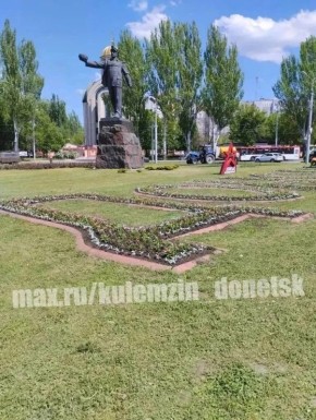10 тысяч катарантусов, цинерарий и тагетисов украсили Донецк