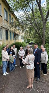 По поручению Главы ДНР Дениса Пушилина в Ворошиловском внутригородском районе продолжаются встречи с населением