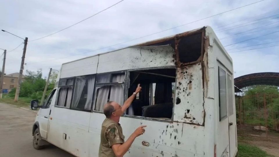 WarGonzo: ВСУ ударили по рейсовому автобусу в ЛНР: погибла 17-летняя девушка
