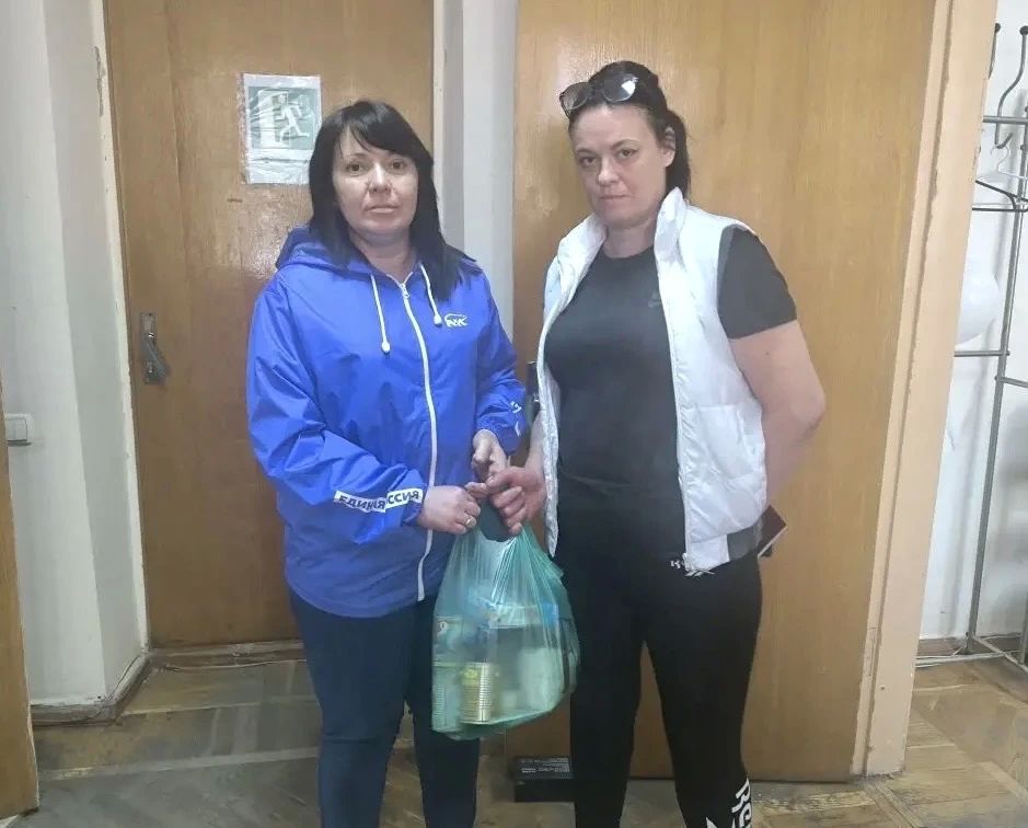 Партийцы Ленинского внутригородского района г.о. Донецк приняли участие в акции «Маленькие добрые дела»