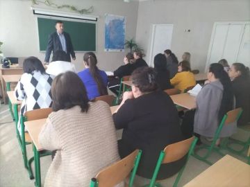 Сергей Канарь обсудил с педагогами Стыльской школы пути развития села и гражданской активности
