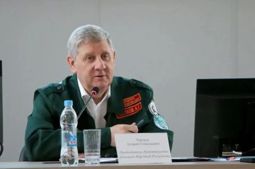 В Донецке провели стратегическую сессию регионального проекта «Донбасс.Карьера», в которой приняли участие молодежь из российских студотрядов, представители органов исполнительной власти, работодатели в рамках нацпроекта...