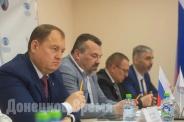 "Партий много, команда одна": ДНР первой запустила штаб по общественному наблюдению на выборах в Госдуму