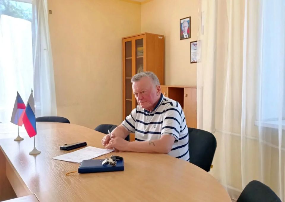 Наталья Бегуненко: Сегодня, 25 мая, заместитель руководителя Управы Петровского внутригородского района Администрации г.о. Донецк Чуб Сергей Васильевич провел рабочее совещание, в котором приняли участие сотрудники Управы...