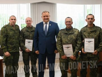 Алексей Кулемзин: Спасибо нашим военнослужащим за содействие в благоустройстве Братской могилы советских воинов и памятника односельчанам поселка Старомихайловка к 81-й годовщине Победы в Великой Отечественной войне