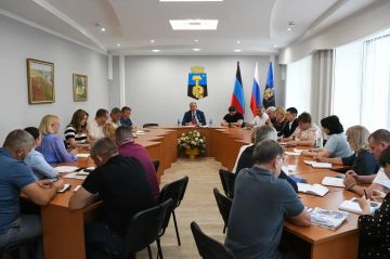Глава ДНР Денис Пушилин поставил задачу содействовать решению проблемных вопросов города Донецка