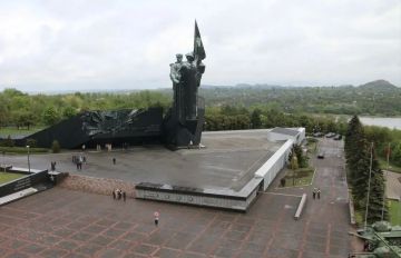 Новые военно-патриотические маршруты, разработанные Единым институтом пространственного планирования, объединят мемориалы и памятники Донецка