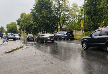 Жесткое ДТП на ул. Ивана Ткаченко в Ленинском районе Донецка