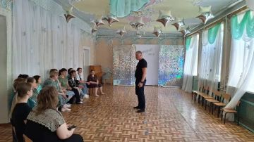 Депутат Александр Шевлюгин обсудил актуальные вопросы с коллективом детского сада "Ромашка"