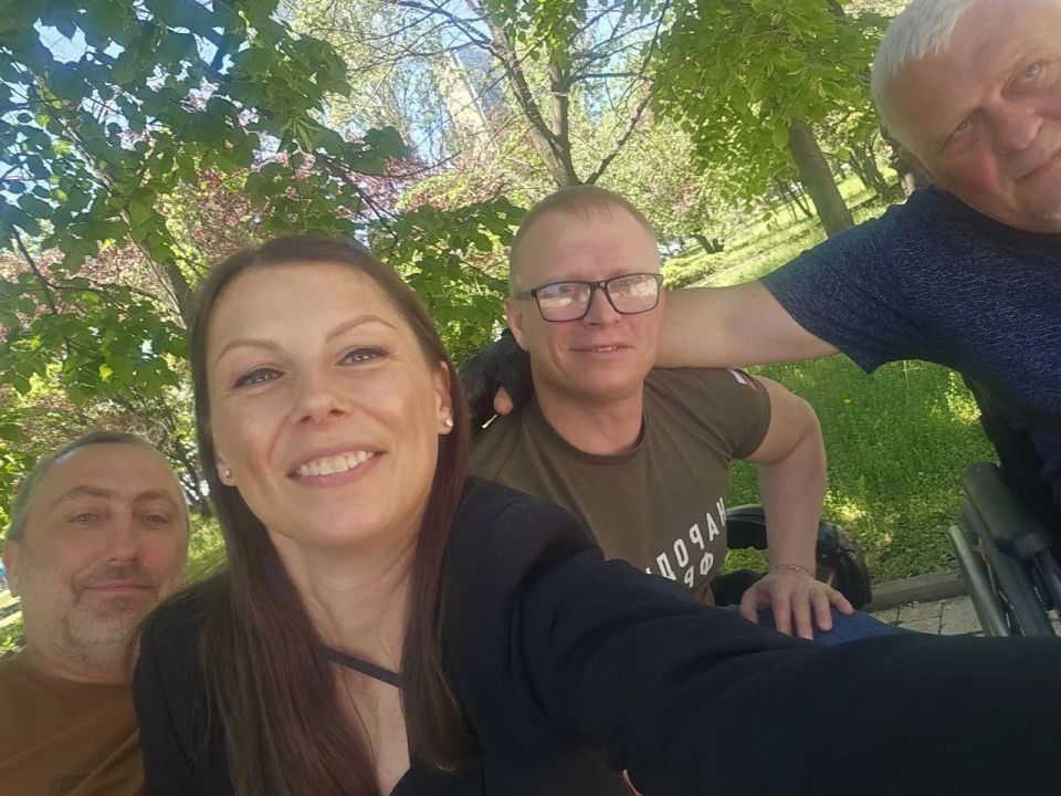 Ирина Куксенкова: Встречи с героями, защищавшими Донбасс, получившими тяжелые ранения и вернувшимися к полноценной жизни, пройдя реабилитацию в «Перезагрузке», всегда согревают теплом и заряжают позитивными эмоциями