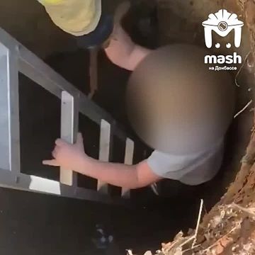 В Макеевке МЧС достали из колодца мальчика, провалившегося на трехметровую глубину