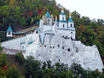 Святогорская лавра в ДНР сильно пострадала из-за ударов ВСУ
