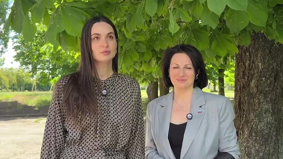 Активистки Донецкого регионального отделения Союза женщин России и партийного проекта «Женское движение Единой России» из Донецка шлют свои тёплые слова поздравления с Днём рождения Екатерине Геннадиевне Мартьяновой