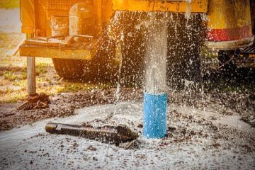 Пробурить скважину во дворе многоэтажки нельзя: в Минстрое ДНР объяснили причины