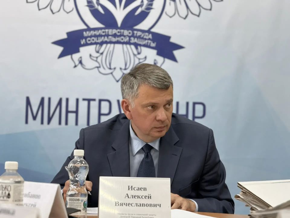 Алексей Исаев: Продолжаем работу по рассмотрению заявлений граждан, чьи жилые помещения пострадали в результате боевых действий