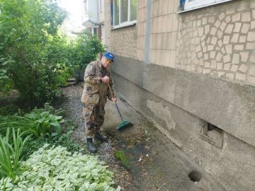 Партийцы Ленинского внутригородского района г.о. Донецк приняли участие в акции «Маленькие добрые дела»