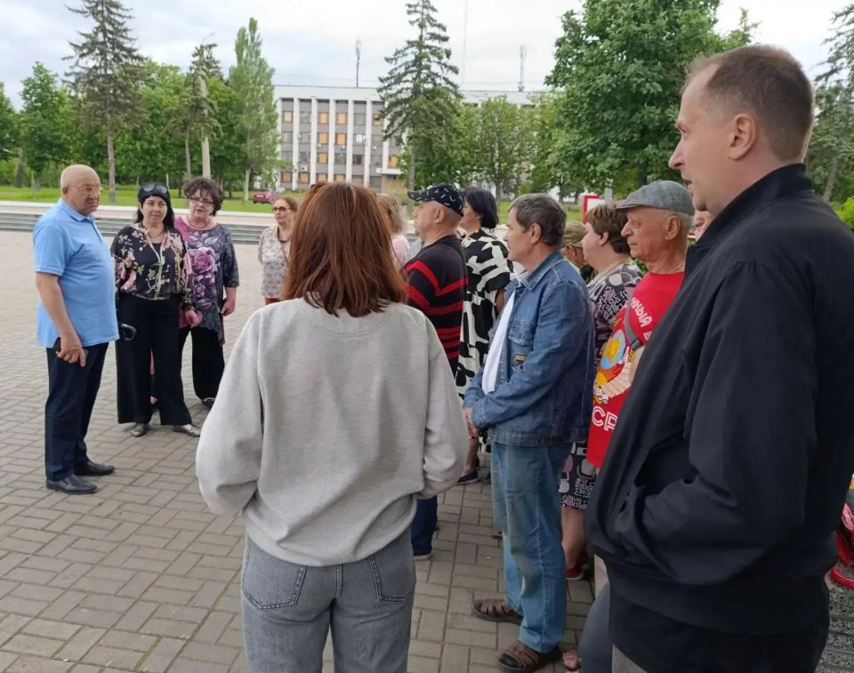 Наталья Бегуненко: По поручению Главы ДНР Дениса Пушилина в Петровском районе продолжаются встречи с населением