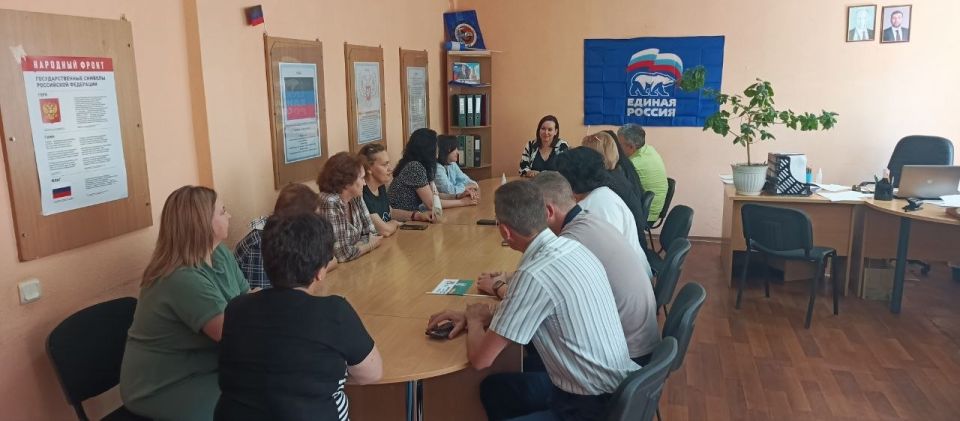 В рамках проекта "Управдом" и акции "Международный день соседей", в Управе Кировского района прошло чаепитие и лекция для Старших по Домам района на тему: "Коммуникация и обеспечение прямого диалога между жильцами и органами...