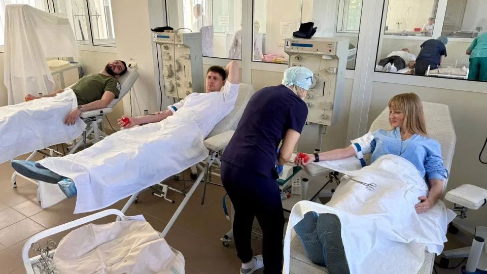 Сдай кровь – спаси жизнь: активисты ОД ДР и партийцы Единой России поддержали донорскую акцию
