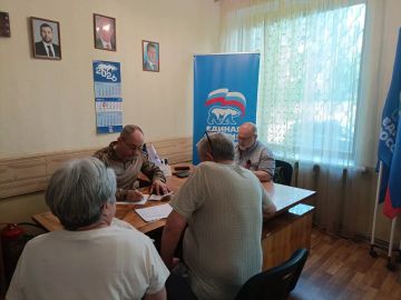 Решение проблем ЖКХ и социальные вопросы: депутаты Народного Совета провели приемы граждан в Донецке
