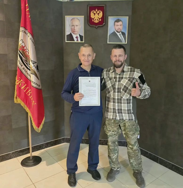 Дмитрий Огилец: В рамках работы Комитета Народного Совета Донецкой Народной Республики по поддержке участников СВО провёл рабочую встречу с нашим хорошим другом, депутатом Вологодской городской Думы Суриковым Михаилом...