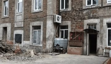 «Много сложностей»: в Донецке начали капремонт здания амбулатории 1936 года постройки