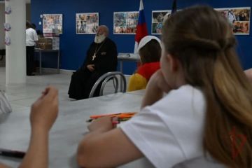 Старший священник Росгвардии в зоне СВО провёл тематическую встречу с донецкими школьниками в преддверии Дня России