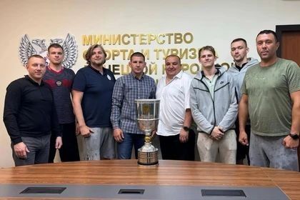 «Вместе с ЦСКА воспитаем новых чемпионов!»: Легенда российского гандбола Игорь Левшин побывал с Кубком России в ДНР