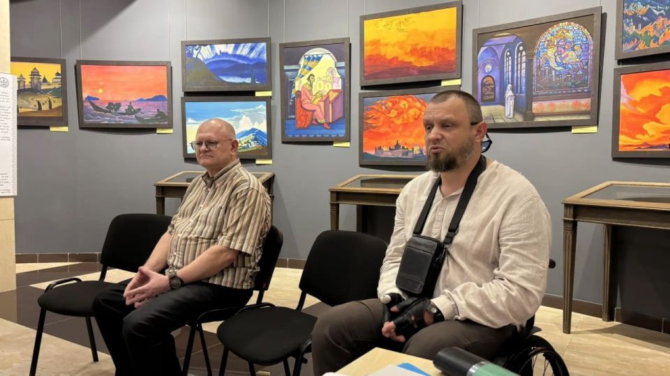 В музее Донецка прошла встреча героев-защитников Родины с юнармейцами