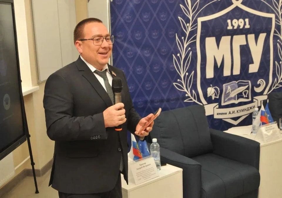 Андрей Крамар: за школьной партой складывается характер подрастающего поколения