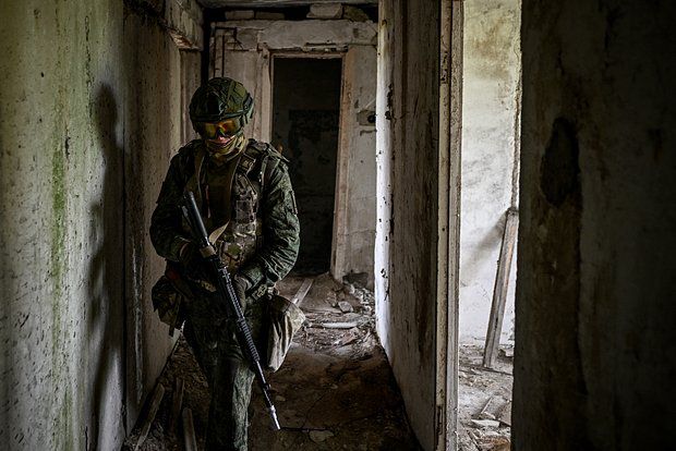 Минобороны: Российские военные за неделю освободили 627 зданий в Константиновке