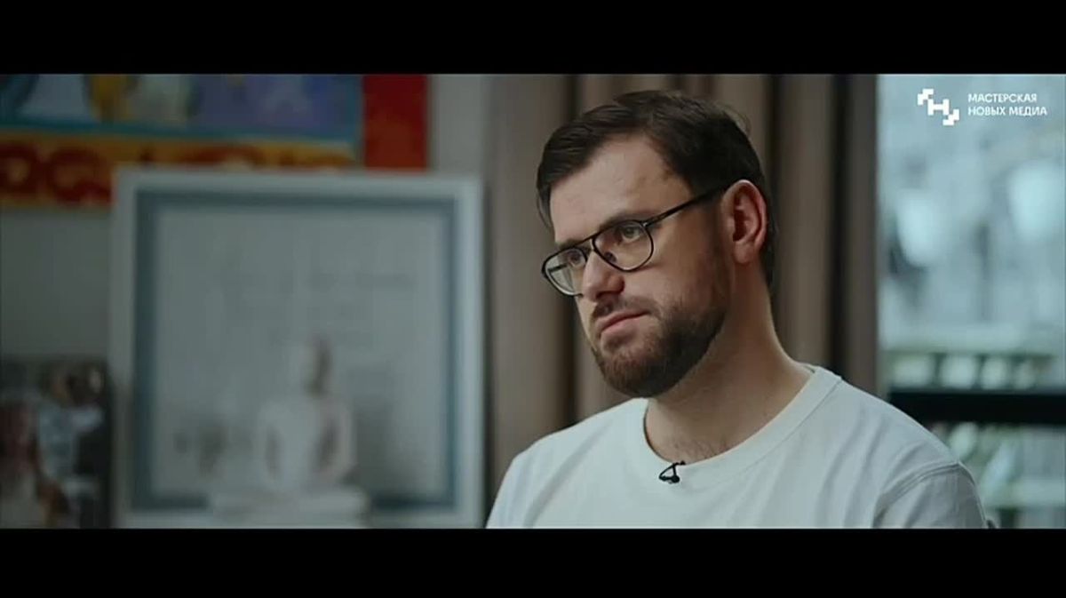 В День медицинского работника выпускники «Мастерской новых медиа» сняли фильм о Ростиславе Павлове — хирурге-онкологе из Донецка, наставнике и руководителе медицинских проектов