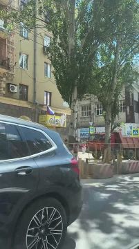 Уже почти полгода в центре Донецка меняют магистральный водовод на Артема