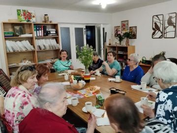 Посиделки с аккордеоном: тепло музыки и общения в Киевском районе Донецка