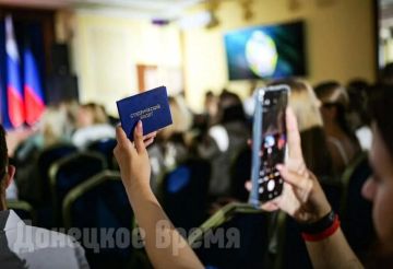Очно, онлайн и по почте: в Минцифры ДНР рассказали, как подать документы в вузы и колледжи