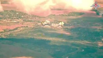 Минобороны России: Авиабомбы ФАБ-250 и ФАБ-1500 обрушились на пункты управления БПЛА 30-й отдельной механизированной бригады и пункт временной дислокации 10-й отдельной горно-штурмовой бригады ВСУ в районе населённых пунктов...