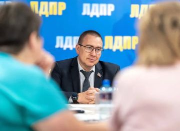 Андрей Крамар продолжает работу по обращениям граждан
