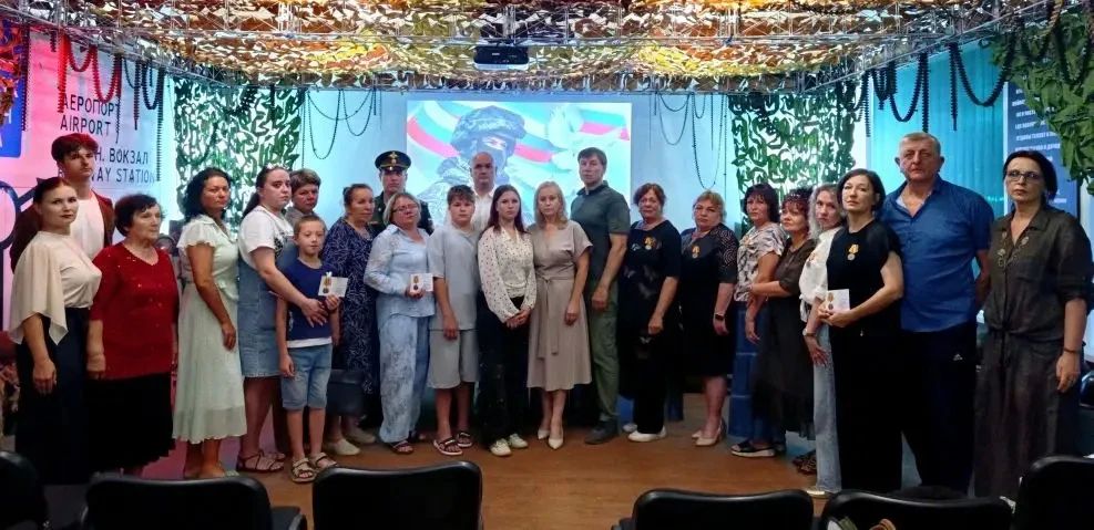 Наталья Бегуненко: Сегодня, 1 июля, в рамках проекта «Герои СВОего времени» в «Музее Боевой и Трудовой Славы Донбасса имени Первого Главы ДНР А.В. Захарченко» состоялось торжественное вручение государственных наград членам...