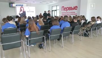 Откровенный разговор о времени, Родине и мечтах! Анита Цой встретилась с молодёжью Республики