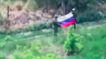 МО РФ показало российский флаг в Пискуновке