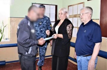 Осужденным вручили аттестаты о об основном и среднем общем образовании