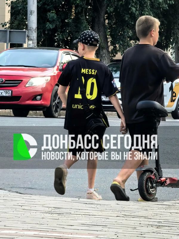Пока вы сидите и болеете за свою команду на Чемпионате мира по футболу, Месси уже в Донецке!