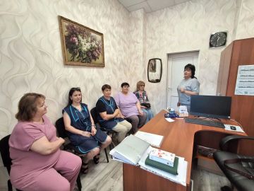Депутат Светлана Матющенко встретилась с коллективом Комсомольской школы №1: обсудили важные вопросы и новые инициативы